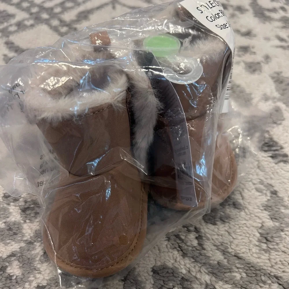 NWT Carter’s Infant Slippers- Tan/3-6M & NWT Bow Faux Fur Boots- Brown/0-3M